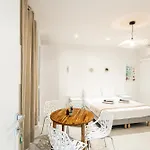 - 4 Neufs Au Coeur De Apartmán *