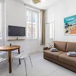 - 4 Neufs Au Coeur De *