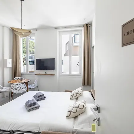 - 4 Neufs Au Coeur De *